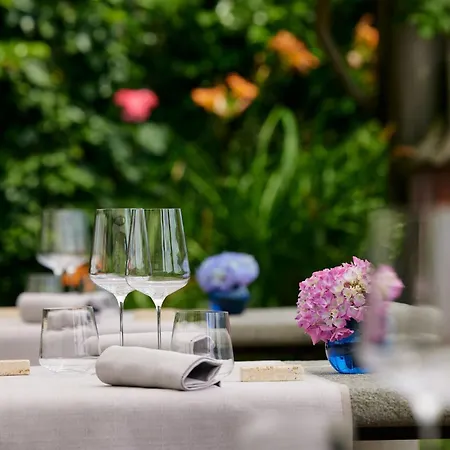 Relais Castello Di Szálloda 3*